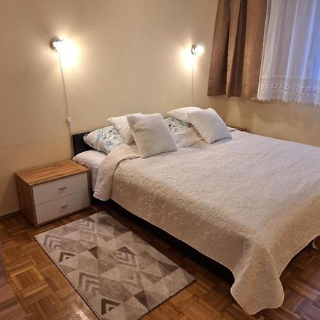 Gvadanyi Rezidencia Appartement Boedapest Buitenkant foto