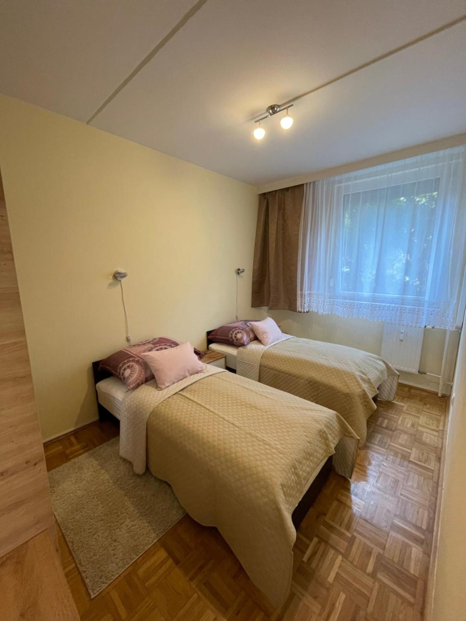 Gvadanyi Rezidencia Appartement Boedapest Buitenkant foto